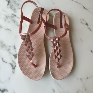 Ipanema pink sandal